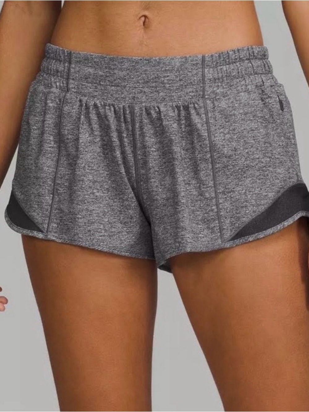 Lululemon Hotty Hot Low-Rise Lined Short 2.5